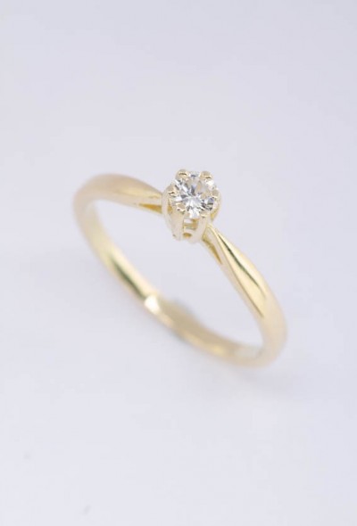 Gouden solitair ring met een briljant (ca. 0.10 ct.)