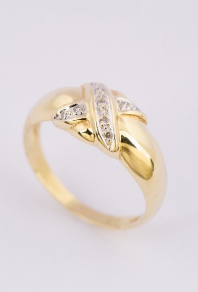 Gouden ring met 9 diamanten