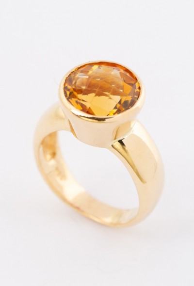 Gouden ring met gefacetteerde citrien