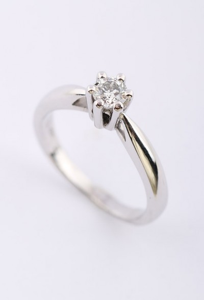 Wit gouden solitair ring met briljant 0.20 ct.