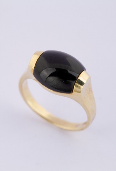 Gouden ring met onyx